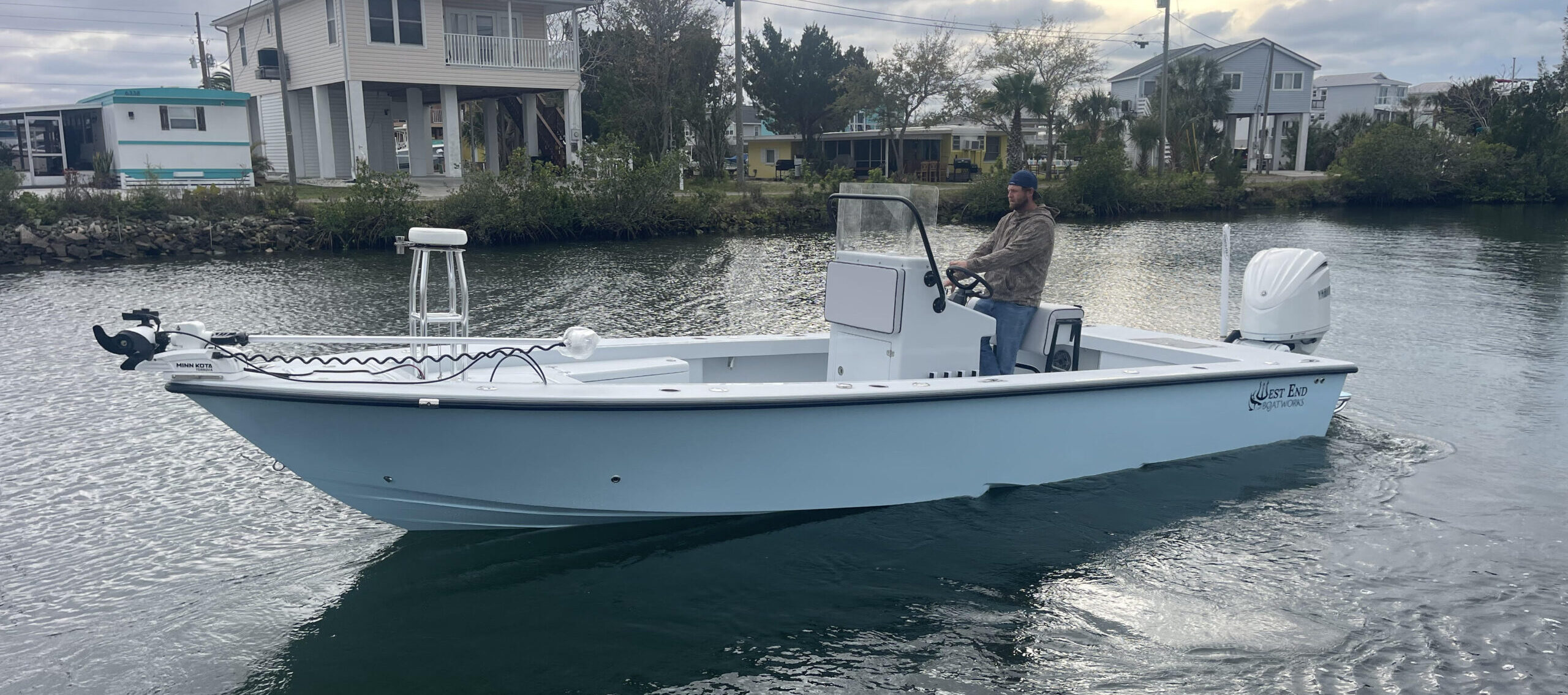 custom hybrid fishing boat offshore